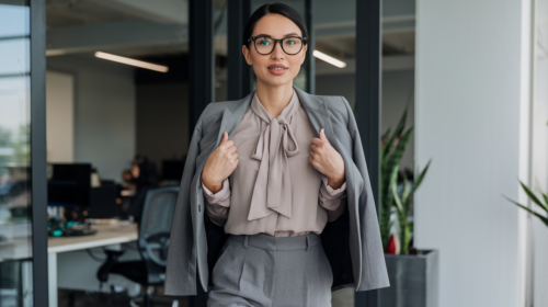 Cách tạo ấn tượng với trang phục thông minh cho phụ nữ công sở hình ảnh