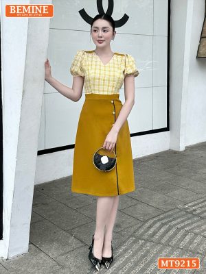 Đầm thiết kế cổ V tùng đính nút dáng chữ A MT9215