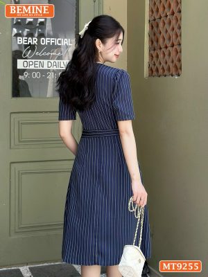 Đầm thiết kế cổ V viền ren đính nút dáng chữ A MT9255 4