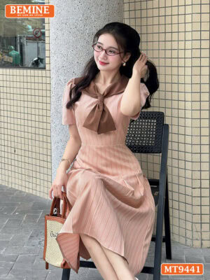 Đầm thiết kế cổ phối cavat dáng xếp ly MT9441 3