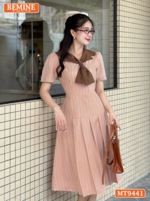 Đầm thiết kế cổ phối cavat dáng xếp ly MT9441 2