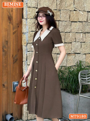 Đầm thiết kế cổ sen phối cúc xẻ trước dáng xếp ly MT9180 22