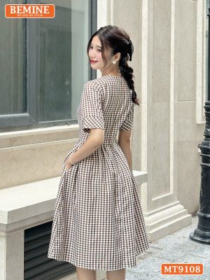 Đầm thiết kế cổ tròn đính nút dáng xòe MT9108 4