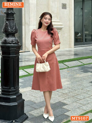 Đầm thiết kế cổ tròn tay phồng đính nút dáng chữ A MT9107 1