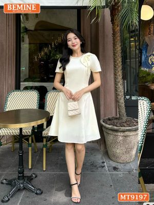 Đầm thiết kế cổ tròn viền ngọc đính nơ cổ MT9197 1