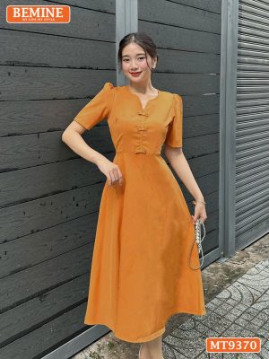 Đầm thiết kế cổ tròn xẻ V đính nơ dáng chữ A MT9370 1