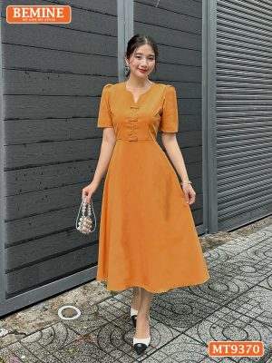 Đầm thiết kế cổ tròn xẻ V đính nơ dáng chữ A MT9370 2