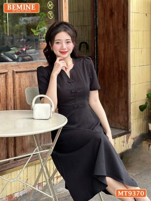 Đầm thiết kế cổ tròn xẻ V đính nơ dáng chữ A MT9370 7