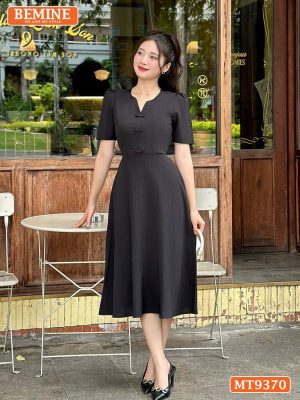 Đầm thiết kế cổ tròn xẻ V đính nơ dáng chữ A MT9370 5