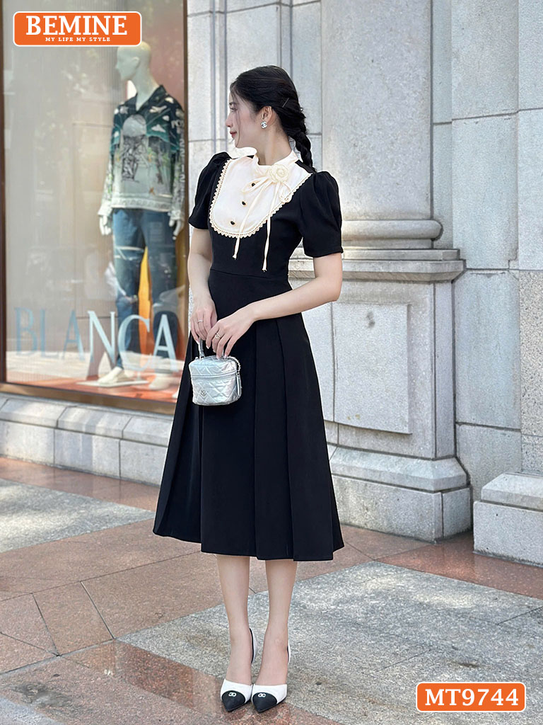 Đầm thiết kế BEMINE cổ trụ dây hoa nơ liền dáng dài ngực đính nút MT9744 1